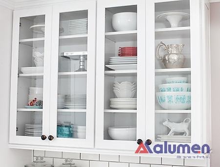 Bảo quản tủ nhôm kính đựng chén bát