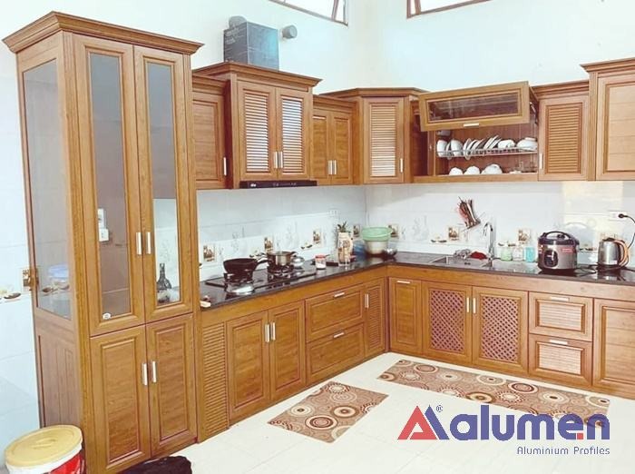 Chi tiết tủ bếp nhôm giả gỗ