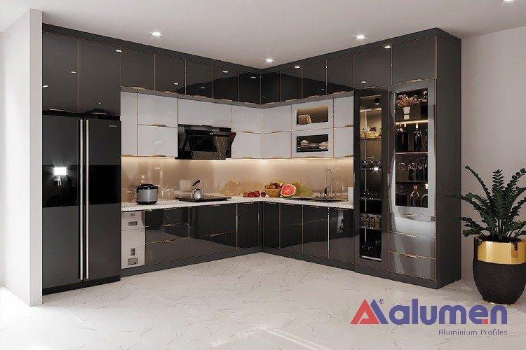 Tủ bếp nhôm kết hợp nhiều vật liệu khác nhau